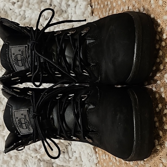 Timberland Boots - Picture 3 of 16